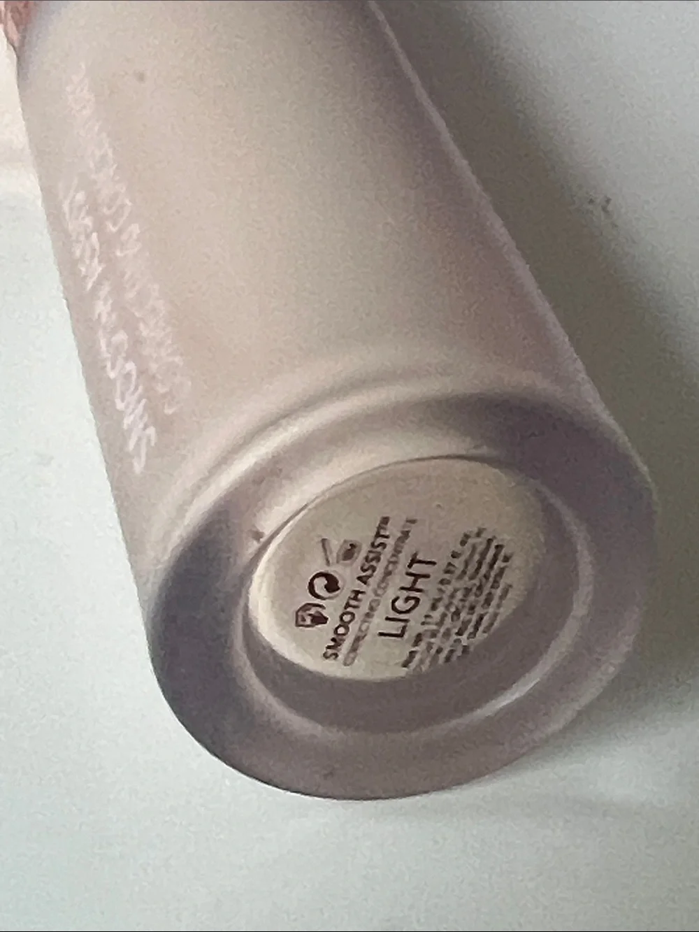 dollface smooth assist correcting concealer, color – light